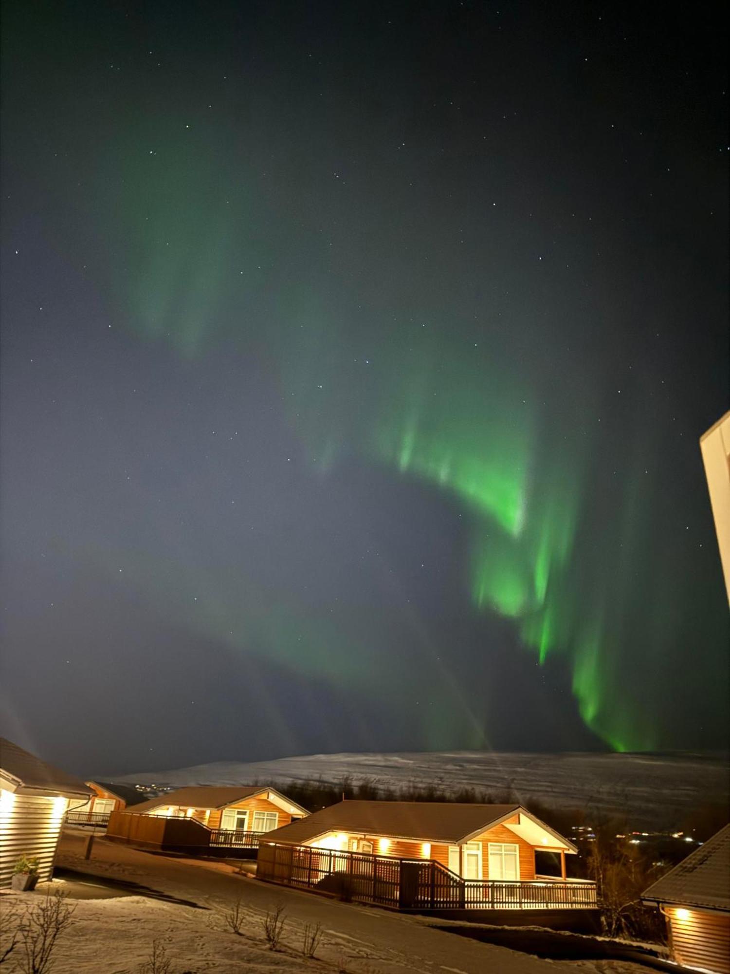 Hotel Kjarnalundur- Aurora Dream - Lodges And Rooms Akureyri Extérieur photo